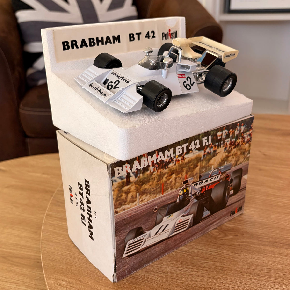 BRABHAM BT 42 F.1 de couleur blanche