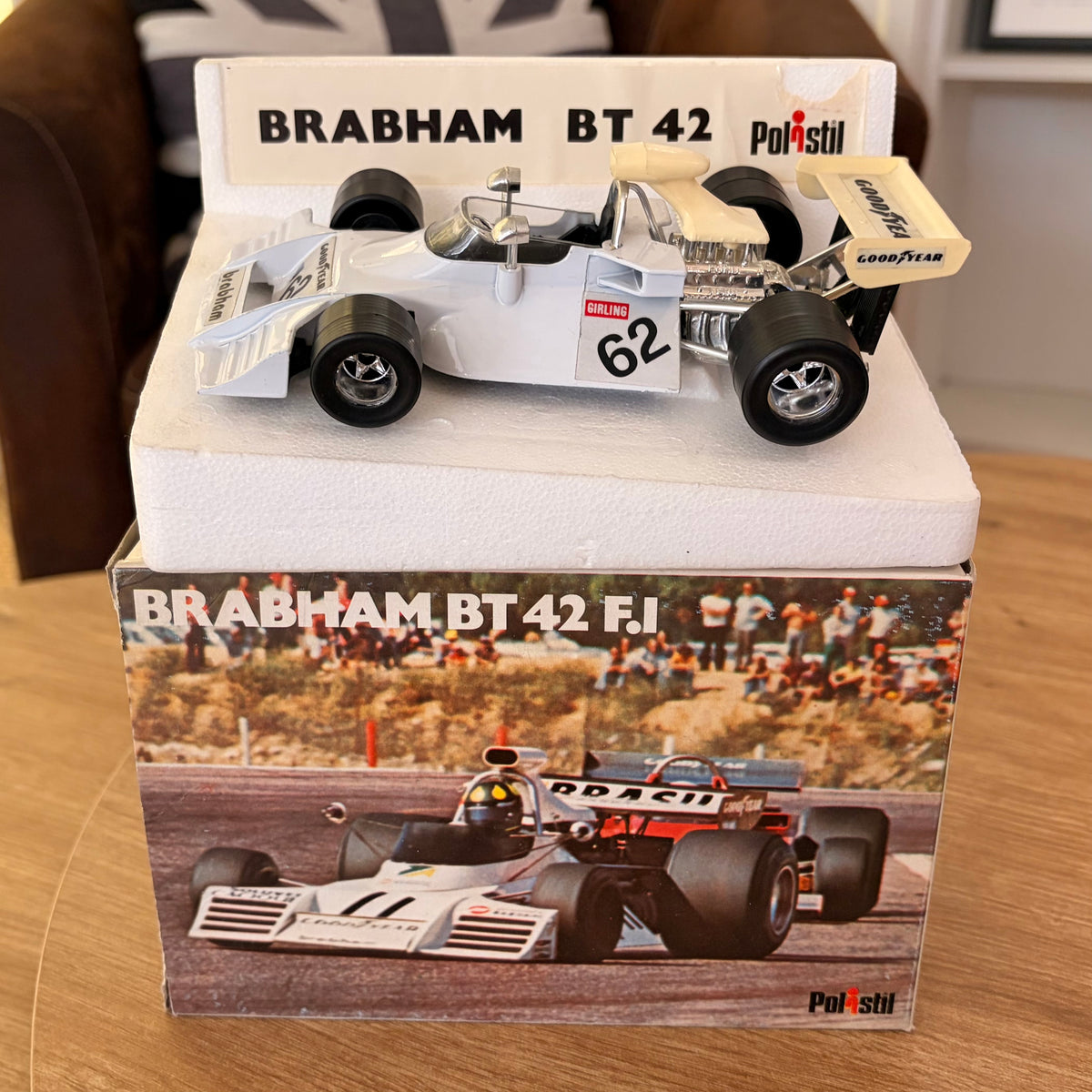 BRABHAM BT 42 F.1 de couleur blanche