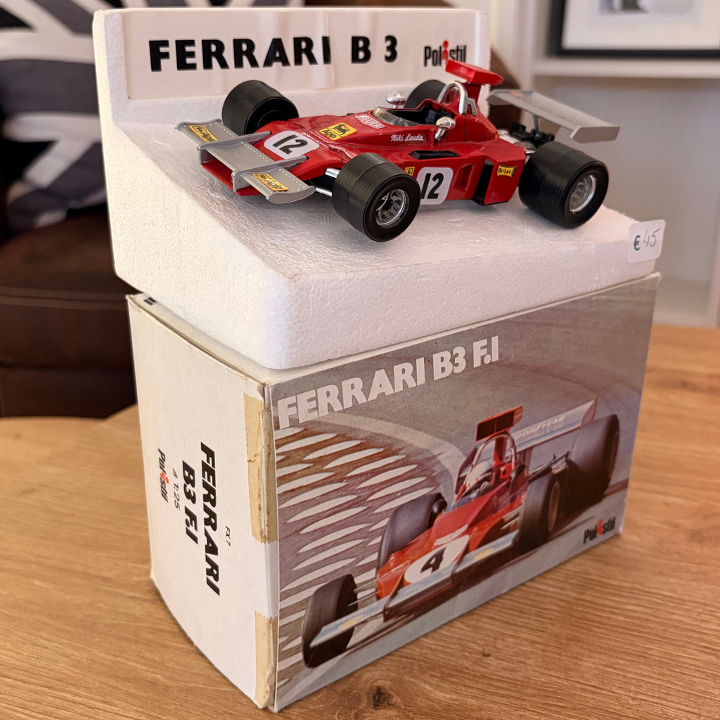 Ferrari B3 F.1 de couleur rouge