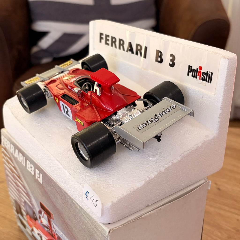 Ferrari B3 F.1 de couleur rouge