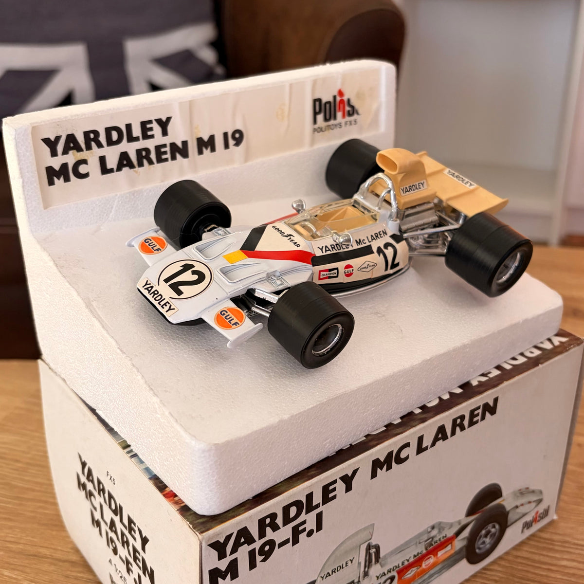 MC LAREN YARDLEY M 19 F.1