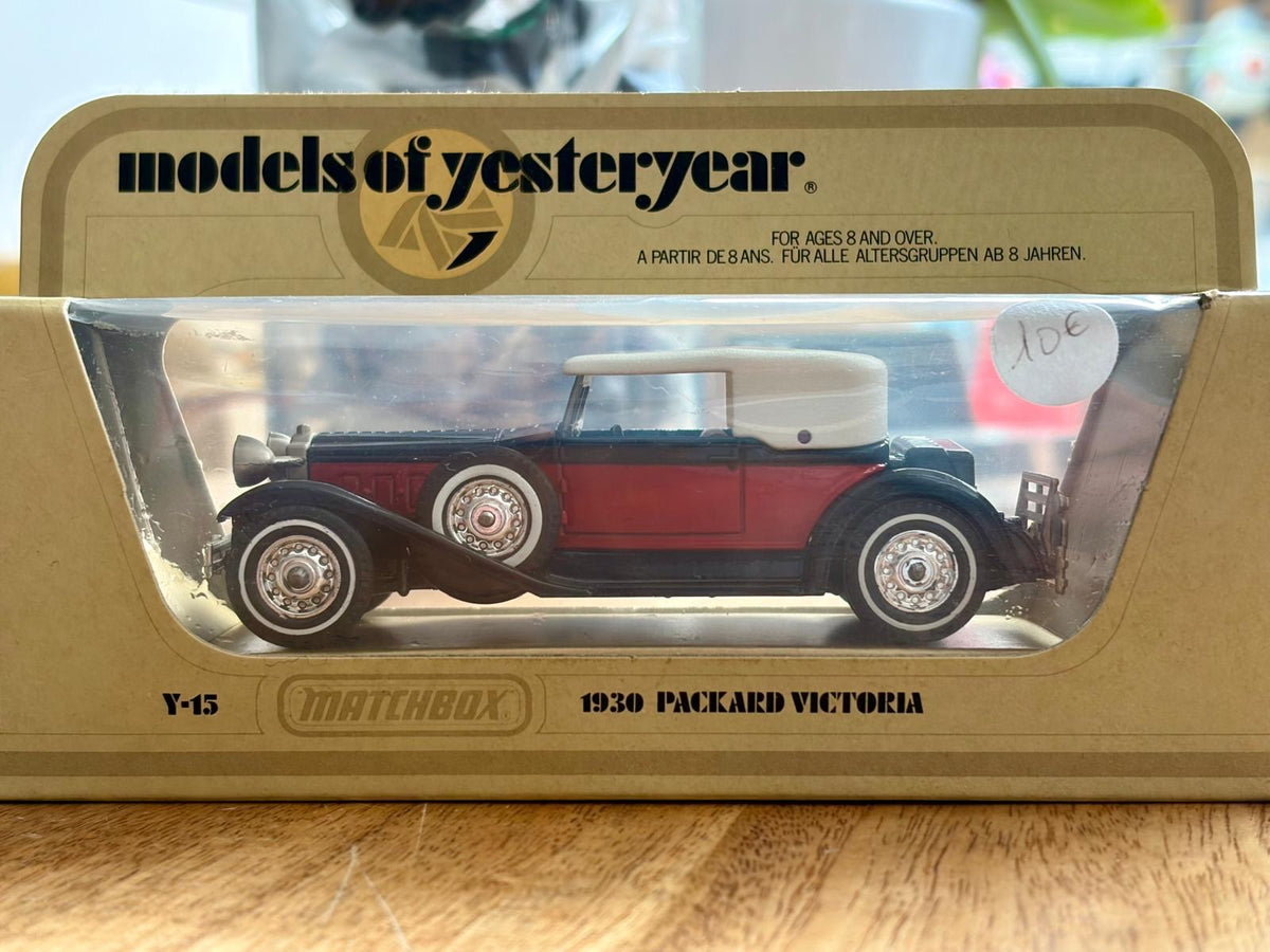 PACKARD VICTORIA 1930